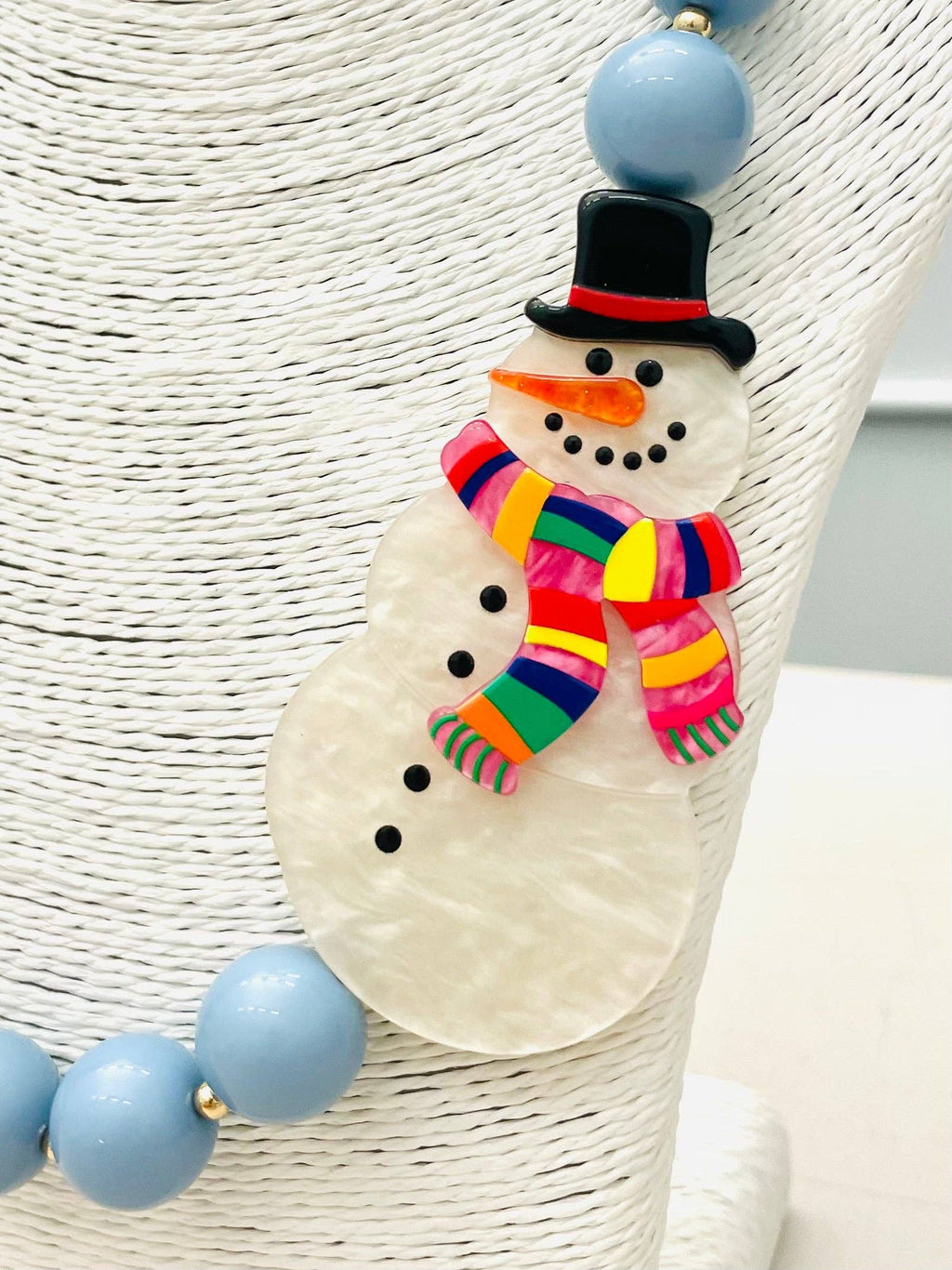 HOLIDAY - Beaded Snowman Necklace (blue/white) BNK1216