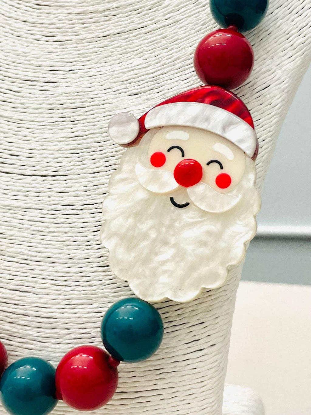 HOLIDAY - Beaded Santa Necklace (red/green) BNK1213