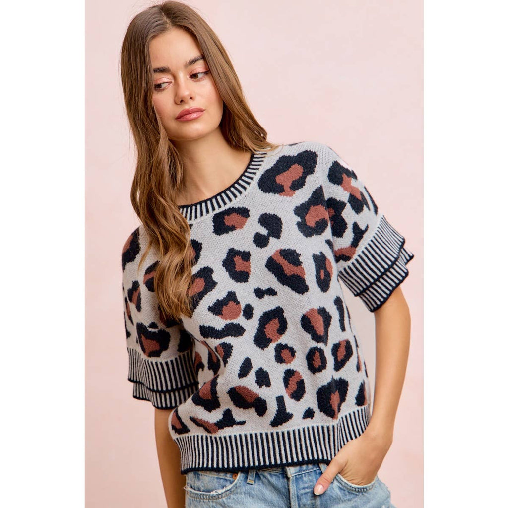 TWO TONE DETAIL LEOPARD KNIT DOUBLE SLEEVES TOP