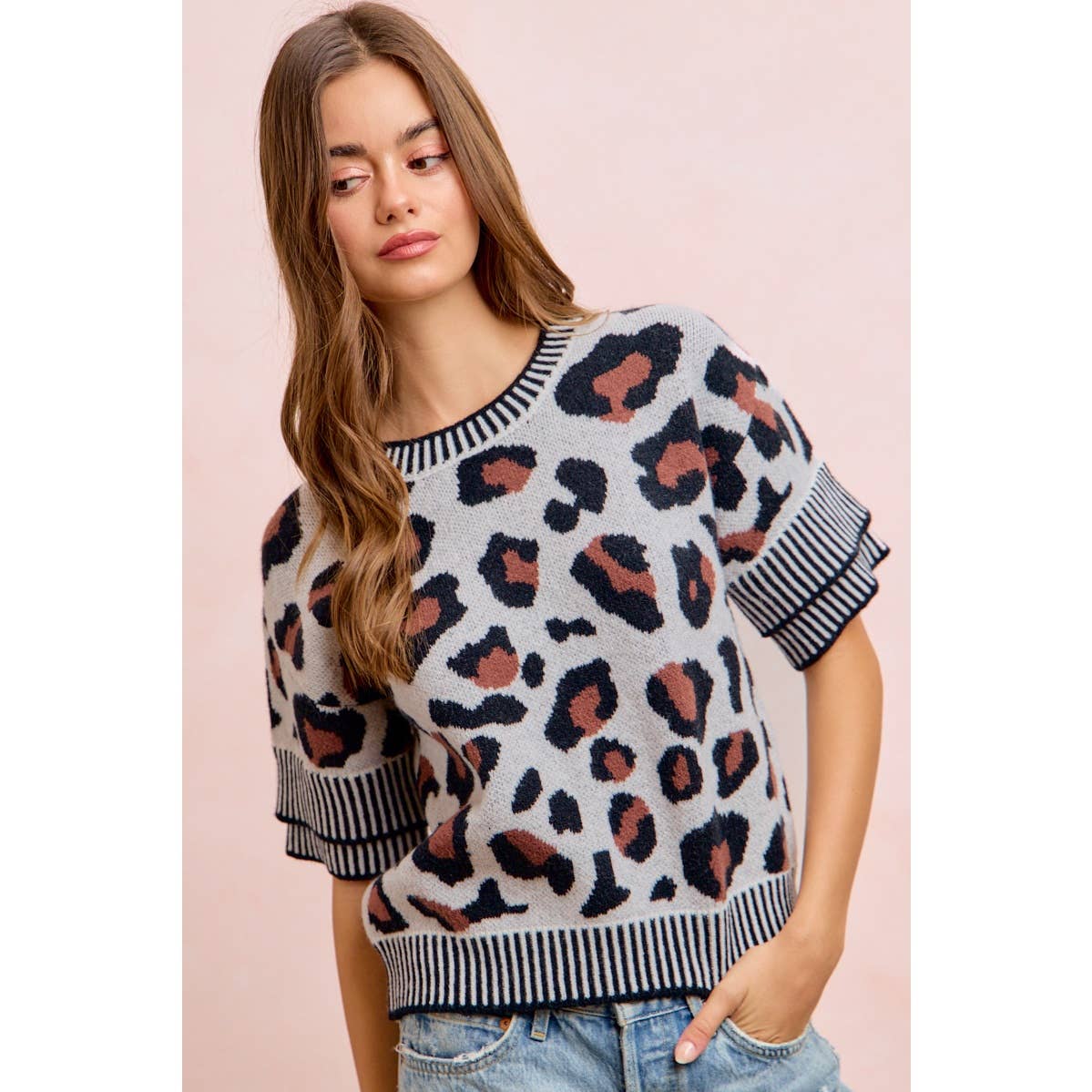 TWO TONE DETAIL LEOPARD KNIT DOUBLE SLEEVES TOP