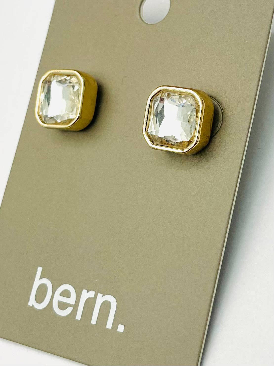 CHIC - Simple Elegance Stud (gold/clear CZ) BER900