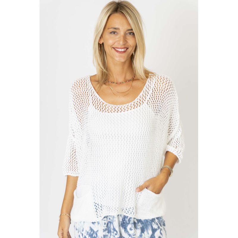Oversized knitted sweater with pocket